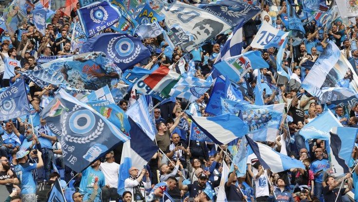 Napoli, scudetto rinviato: il gol di Dia gela il Maradona. Spalletti: "Nessun dramma, allunghiamo i festeggiamenti". A Salerno caroselli e fuochi d'artificio