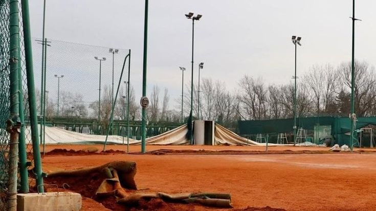 Nettuno Tennis Club, ira del Comune: “Centro smontato e inutilizzabile, da ex gestori gesto grave”