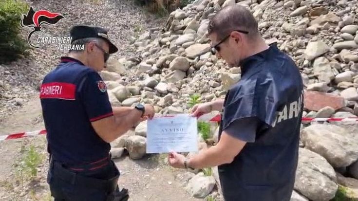 Traffico di rifiuti ed estorsioni, maxi operazione di carabinieri e Dda a Verbania