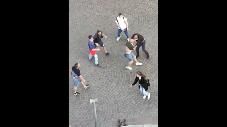 Parma, furibonda rissa in piazzale Picelli - Foto 
