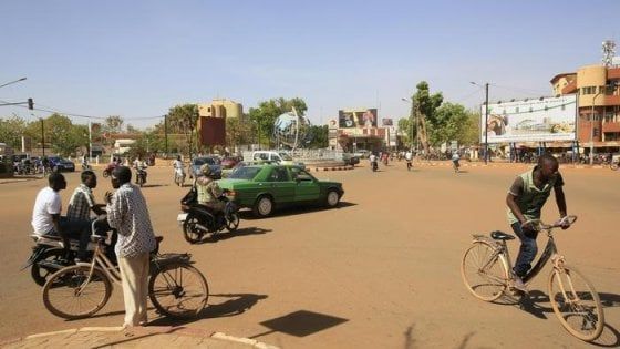 Burkina Faso, salta in aria un bus: 14 morti