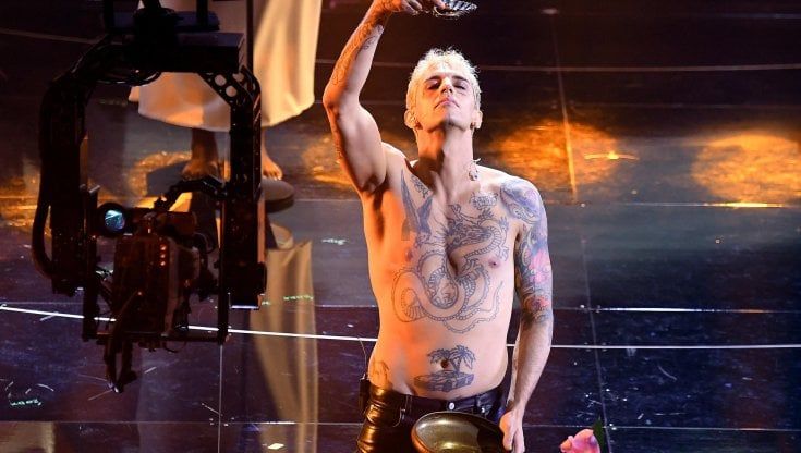 Sanremo 2022, il Vescovo della città contro Achille Lauro e il festival