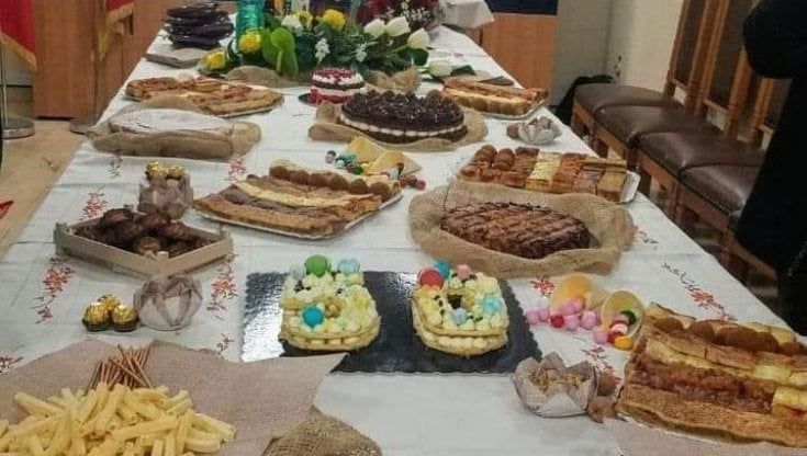 Castellammare del Golfo, festa di compleanno in Comune malgrado il Covid: bufera sui social