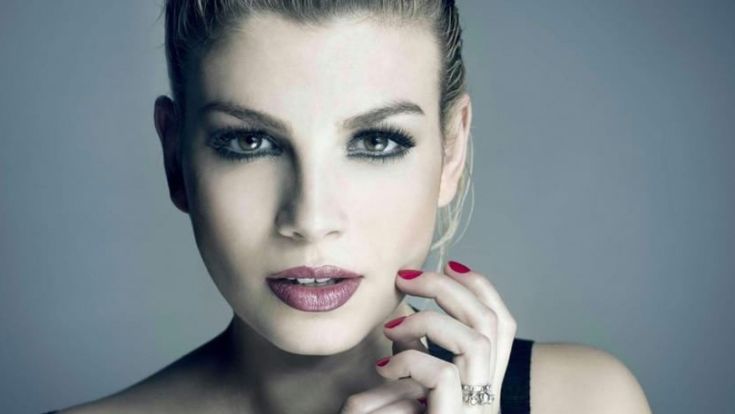 Gli insulti a Emma Marrone e la violenza delle parole