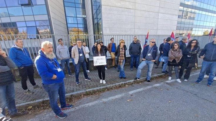 Sms Group, il dipendente licenziato: “Spero nel reintegro grazie alla solidarietà dei colleghi”