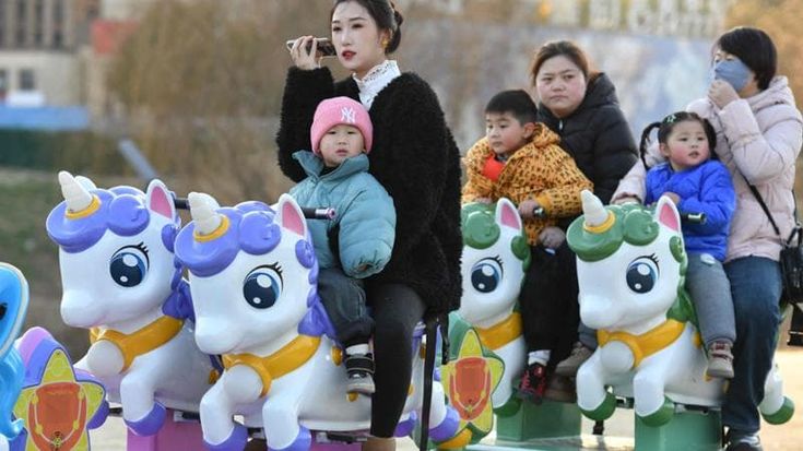 In Cina si fanno sempre meno figli: natalità al minimo dalla fondazione della Repubblica Popolare