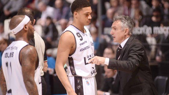 Basket, a Pistoia la Virtus perde un'occasione ma non il treno salvezza