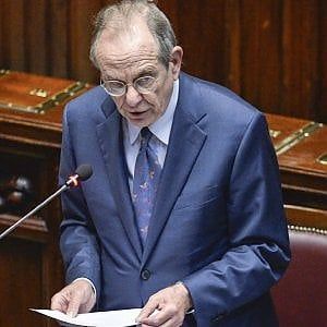 L'economia rallenta ancora, ma migliora il fronte occupazionale