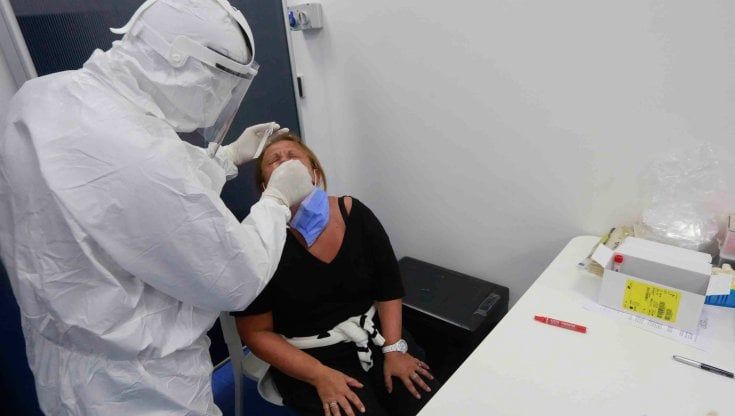 Covid: Toscana, 200 nuovi positivi e tasso in calo all'1,02%, 9 i decessi