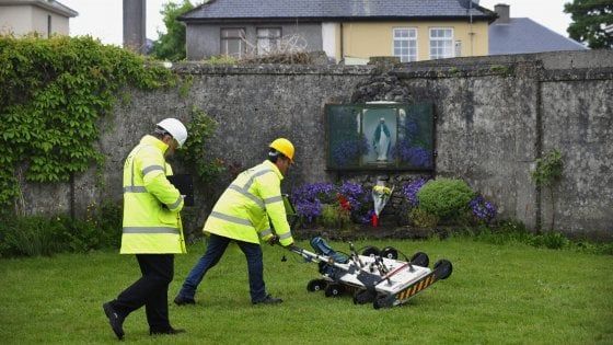 Irlanda, fossa comune vicino ad un ex istituto religioso con i cadaveri di 800 bambini