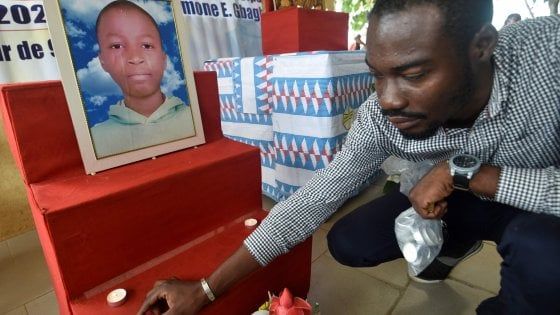 Costa d'Avorio, la famiglia di Laurent potrà andare a Parigi per riportare a casa la salma del figlio