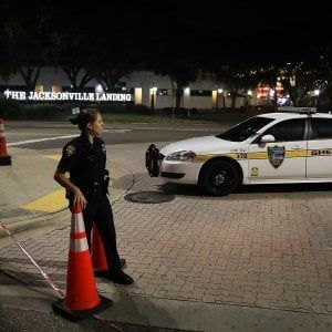 Jacksonville, perde il torneo e spara sugli altri giocatori: 3 morti compreso il killer e 11 feriti