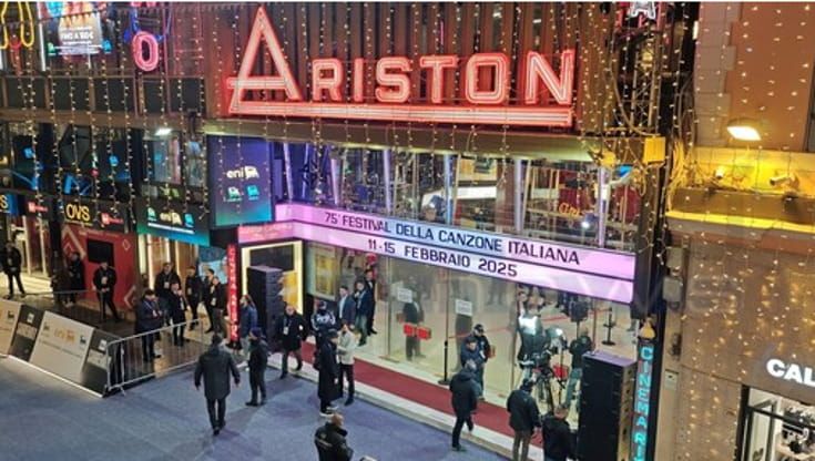 Sanremo, i biglietti per l’Ariston aumentano del 20%: sui social monta la protesta