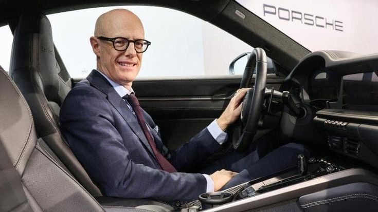 Porsche chiude un 2025 da dimenticare e lancia il piano Strategy 2035. Ipotesi supercar sopra la 911