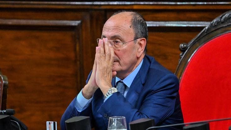 Avanzo di bilancio, termovalorizzatori, fondi del Ponte: la posta in gioco del centrodestra a pezzi