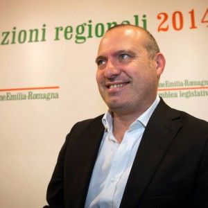 Bonaccini: "Serve subito guida solida". Ma per il Pd &egrave; una vittoria amara