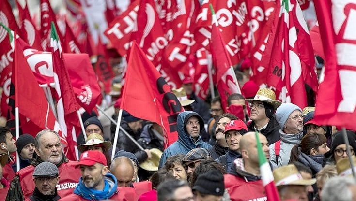 Firenze, denuncia della Cgil: "Lavoratrice licenziata da Venchi perché ha chiesto un permesso"