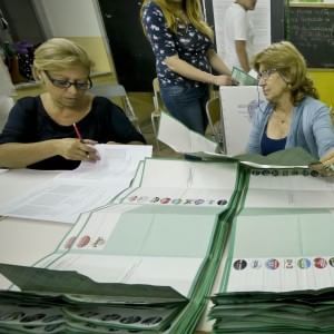 Cinque Stelle primo partito a Napoli