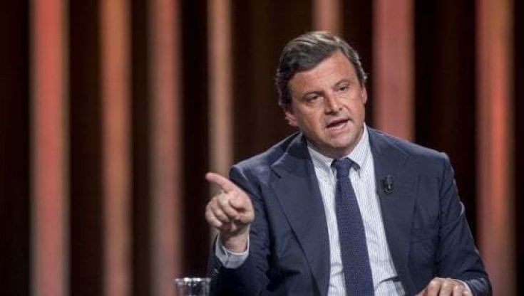 Ue, il no di Calenda all'approdo dei 5S nel Pse: "Se entrano loro, esco io". E anche il Pd frena