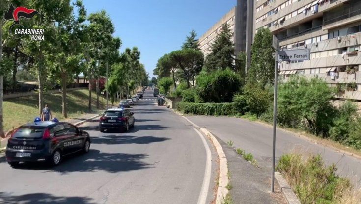Roma, a Rebibbia droga e telefonini arrivavano con la pizza: sette arresti