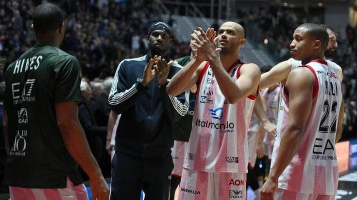 Basket, Coppa Italia: Milano prima finalista, Venezia travolta 100-77