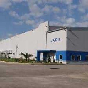 Jabil: operai in sciopero davanti ai cancelli della fabbrica