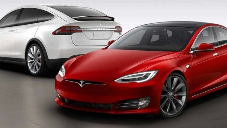 Tesla richiama migliaia di auto in Usa per problemi di sicurezza
