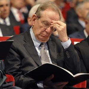 Banche venete, Padoan: "Escluso il bail-in". A Montebelluna "mutui in cambio di azioni e c/c"
