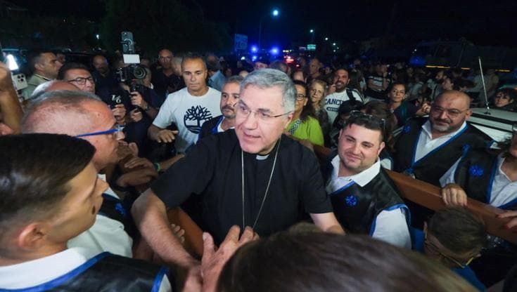 La lotta al crack e la pastorale per la pace, i dieci anni del viaggio da “politico” di don Lorefice