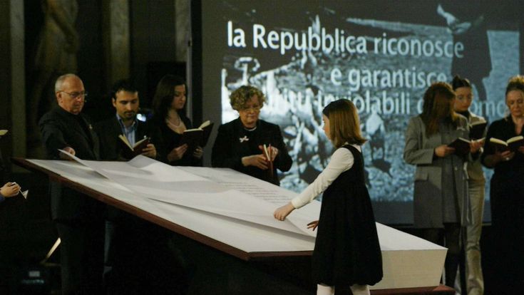 Il faticoso viaggio della Costituzione 