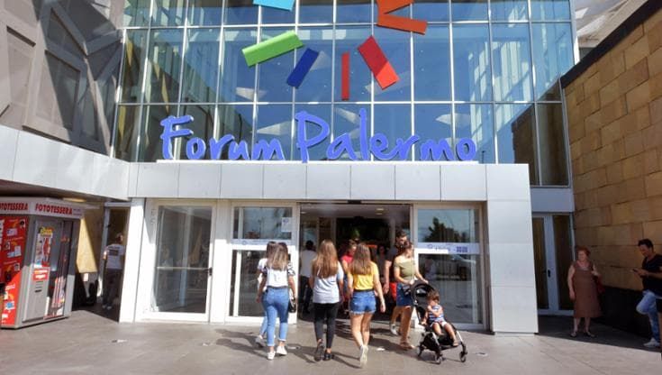 Canoni d’affitto gonfiati nei centri commerciali. Il Cga: “È illegittimo”
