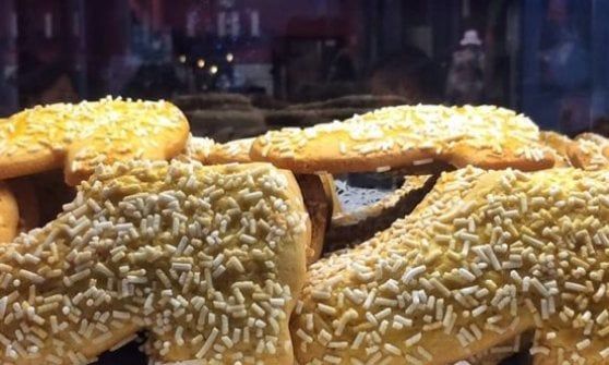 Sant'Ilario, a Parma 5mila scarpette ai cittadini sfornate dalla colonna mobile Barilla 