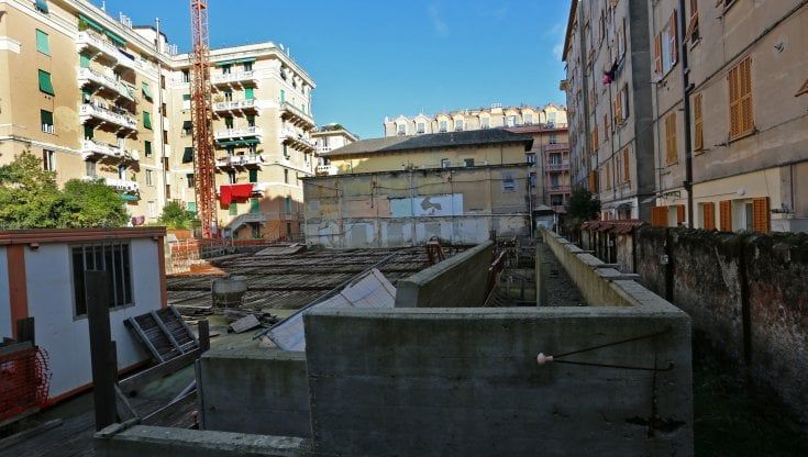 I box auto a Genova, da investimento sicuro a flop “L’eredità dei miei buttata al vento”
