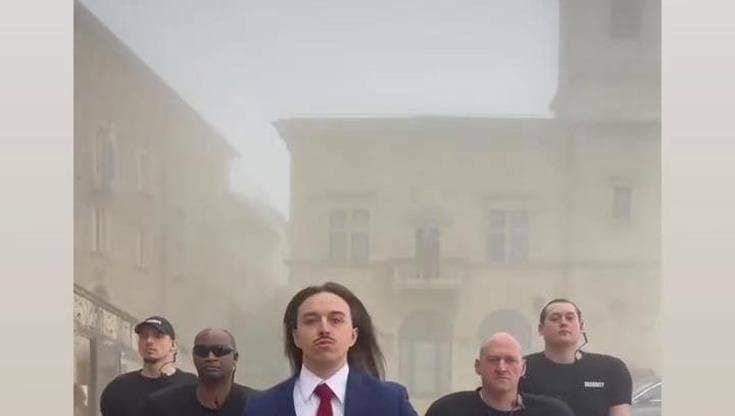 Tommy Cash a San Marino balla sulle note di Sal Da Vinci