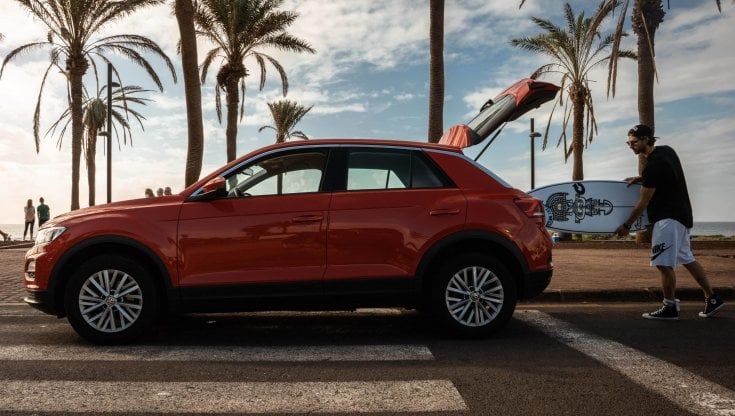 Vuoi noleggiare l'auto per le vacanze? Quest'anno costa il 67% in più