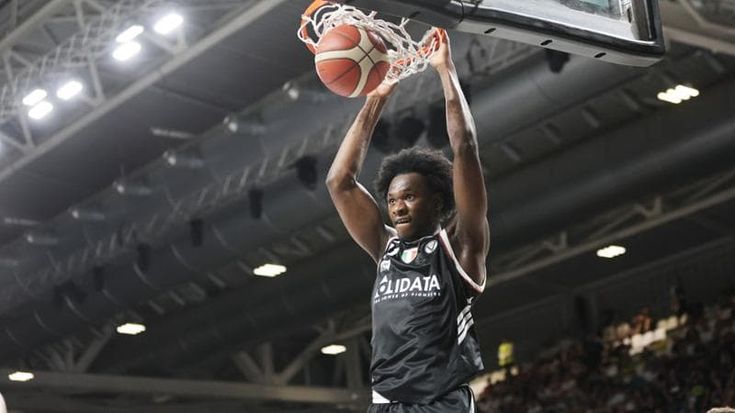 Virtus, stasera c’è gara 3. Non solo Edwards, contro Venezia servono i rimbalzi