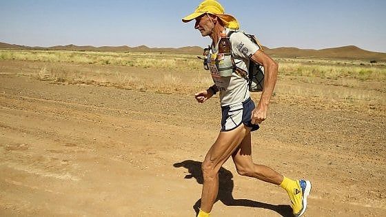La corsa infinita di Marco Olmo, "Testa e fisico, così a 68 anni sfido il deserto"