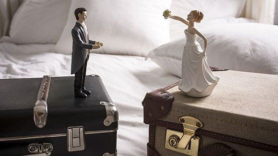  Nozze in calo e più divorzi: famiglie travolte da crisi e povertà