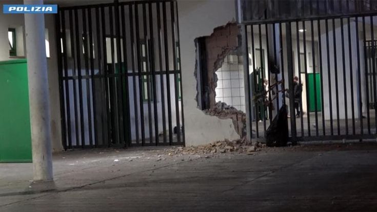 Migrante suicida, uno psicologo del Cpr di Trapani aveva avvertito: “Ousmane sta male, non può restare in un centro come questo”