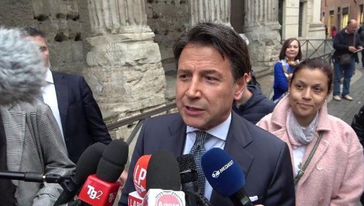 Conte avverte Draghi: “Sulle armi mozione 5S da votare in Parlamento"