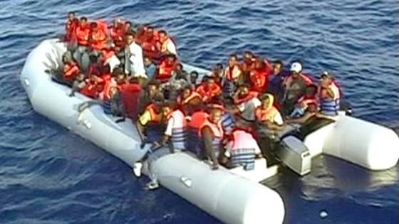Migranti, la Ue verso l'accordo: "Sì alle quote di accoglienza"