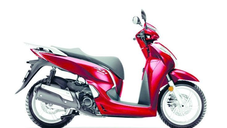 Ruba a Firenze 20 scooter SH Honda e li porta in Campania: arrestato 