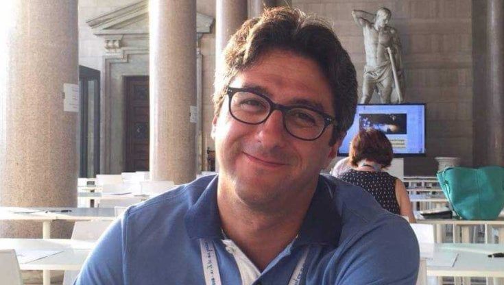 Bari, il saluto social di Decaro a don Francesco il prete antimafia del Libertà: "Continueremo sulla tua strada" 