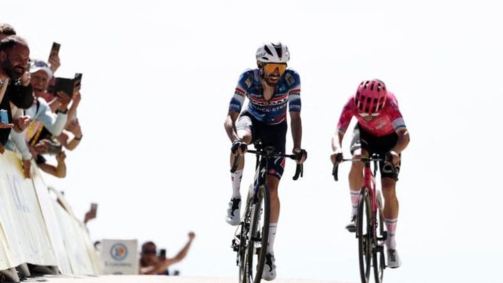 Paret Peintre vince sul Mont Ventoux. Pogacar-Vingegaard, il duello show finisce in parità
