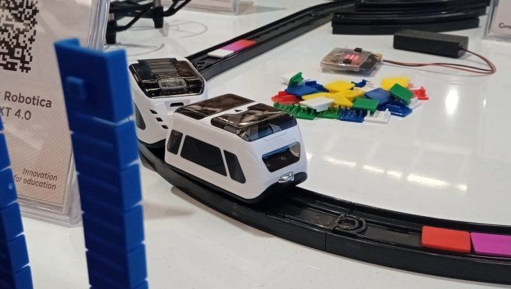 Tecnologia tra i banchi, la scuola del futuro punta sull'innovazione 