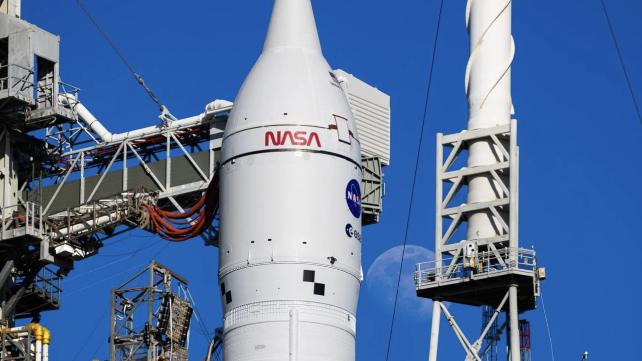 La NASA rivela un nuovo problema con il razzo Artemis II, ritardando ...
