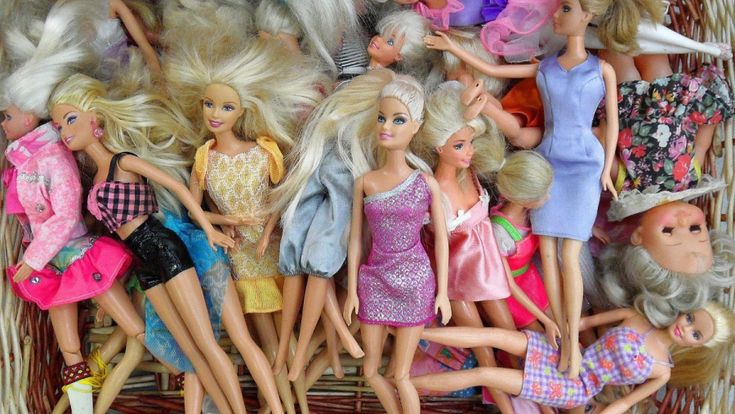 Ciao bambole, la Barbie siamo noi