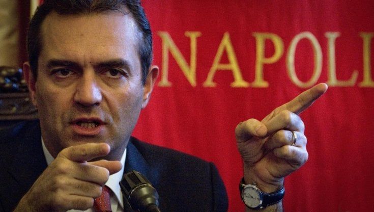 Covid a Napoli, De Magistris: “Lo stop scatenerà la rivolta. Prima servono aiuti"