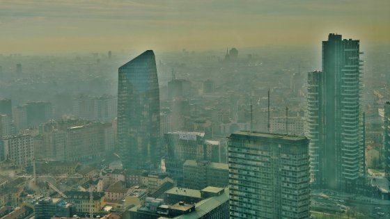 Smog Milano, torna l'emergenza: diesel vietati, giù i riscaldamenti di un grado