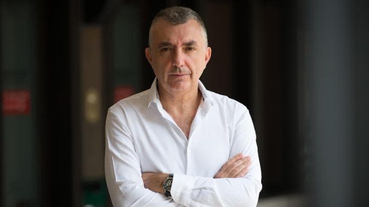 Manuel Vilas: “Scrivere è celebrare la bellezza della vita. Chiedo asilo politico all’Italia”